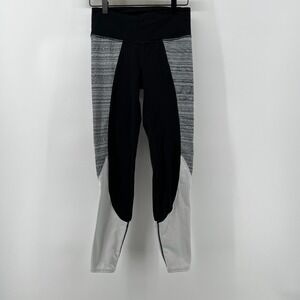 Athleta Women S High Rise Jacquard Flow Chaturanga Leggings Black White Athletic